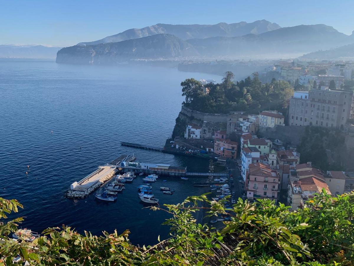Aparthotel La Dimora Di Cornelia Sorrento Exteriér fotografie
